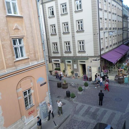 Apartment on Staroievreiska Lviv Buitenkant foto