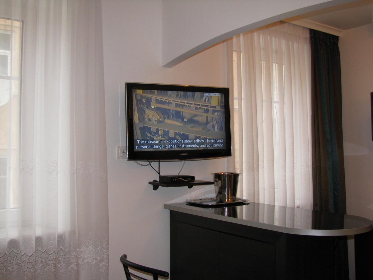 Apartment on Staroievreiska Lviv Buitenkant foto