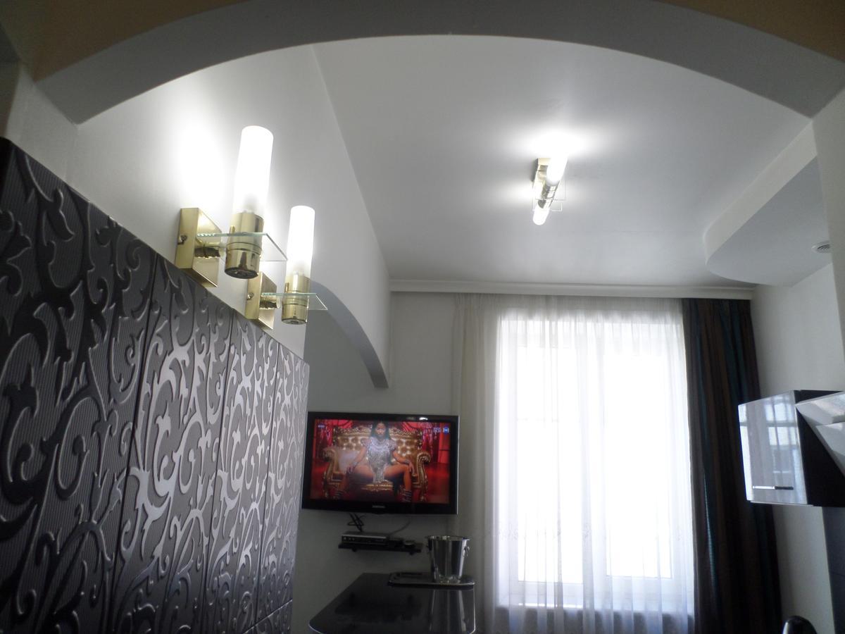 Apartment on Staroievreiska Lviv Buitenkant foto