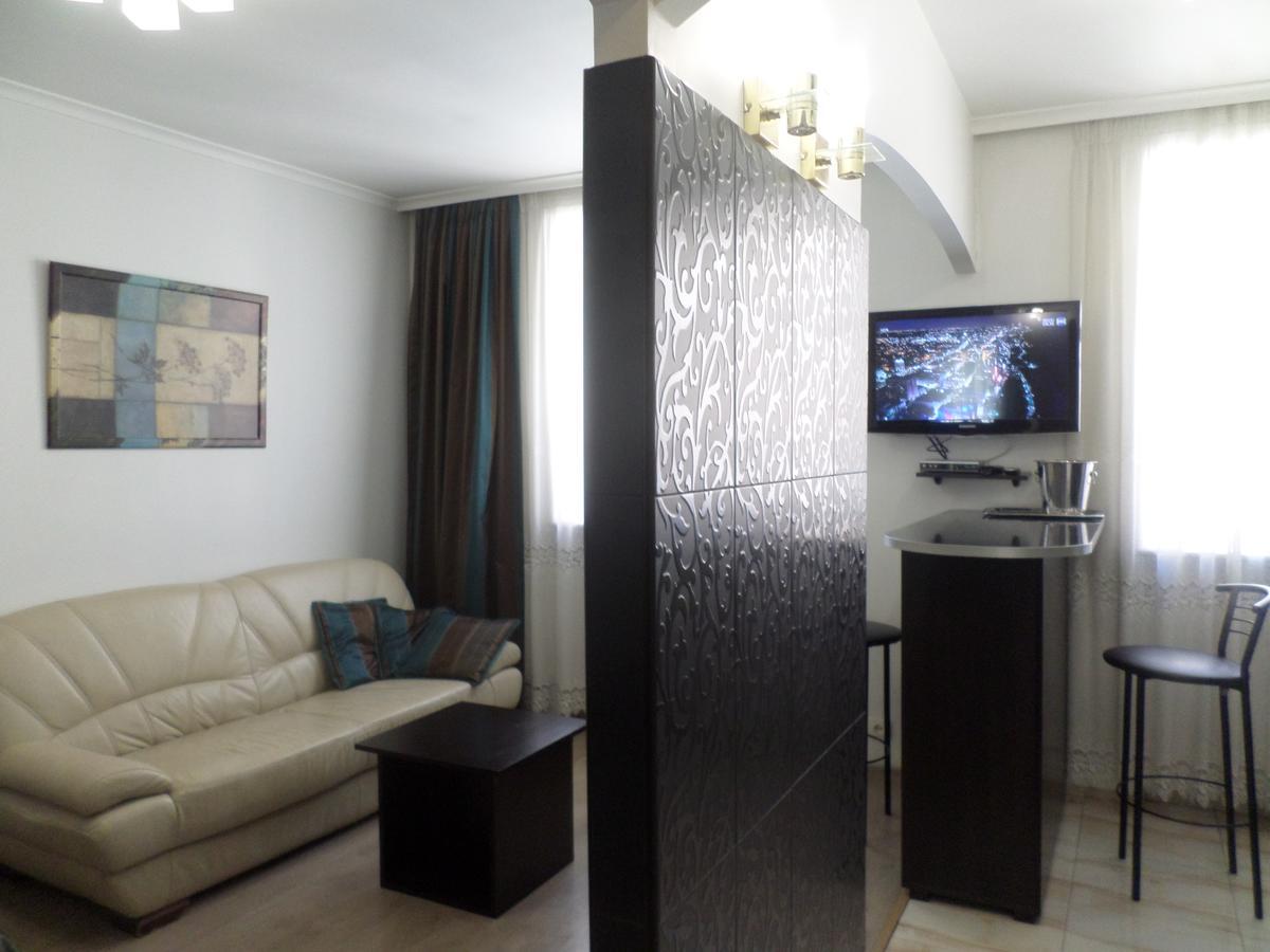 Apartment on Staroievreiska Lviv Buitenkant foto
