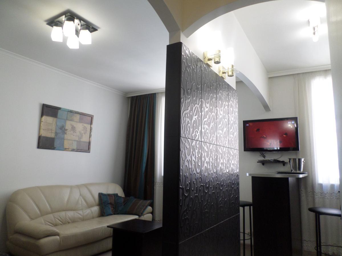 Apartment on Staroievreiska Lviv Buitenkant foto
