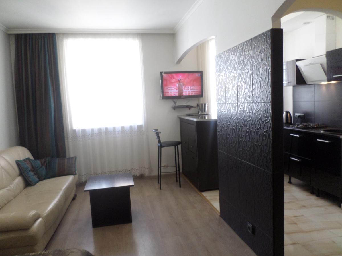 Apartment on Staroievreiska Lviv Buitenkant foto