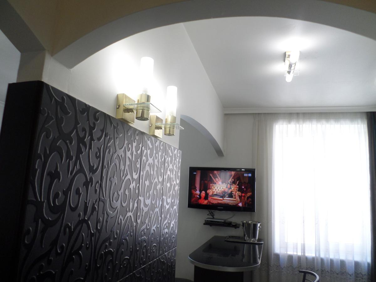 Apartment on Staroievreiska Lviv Buitenkant foto