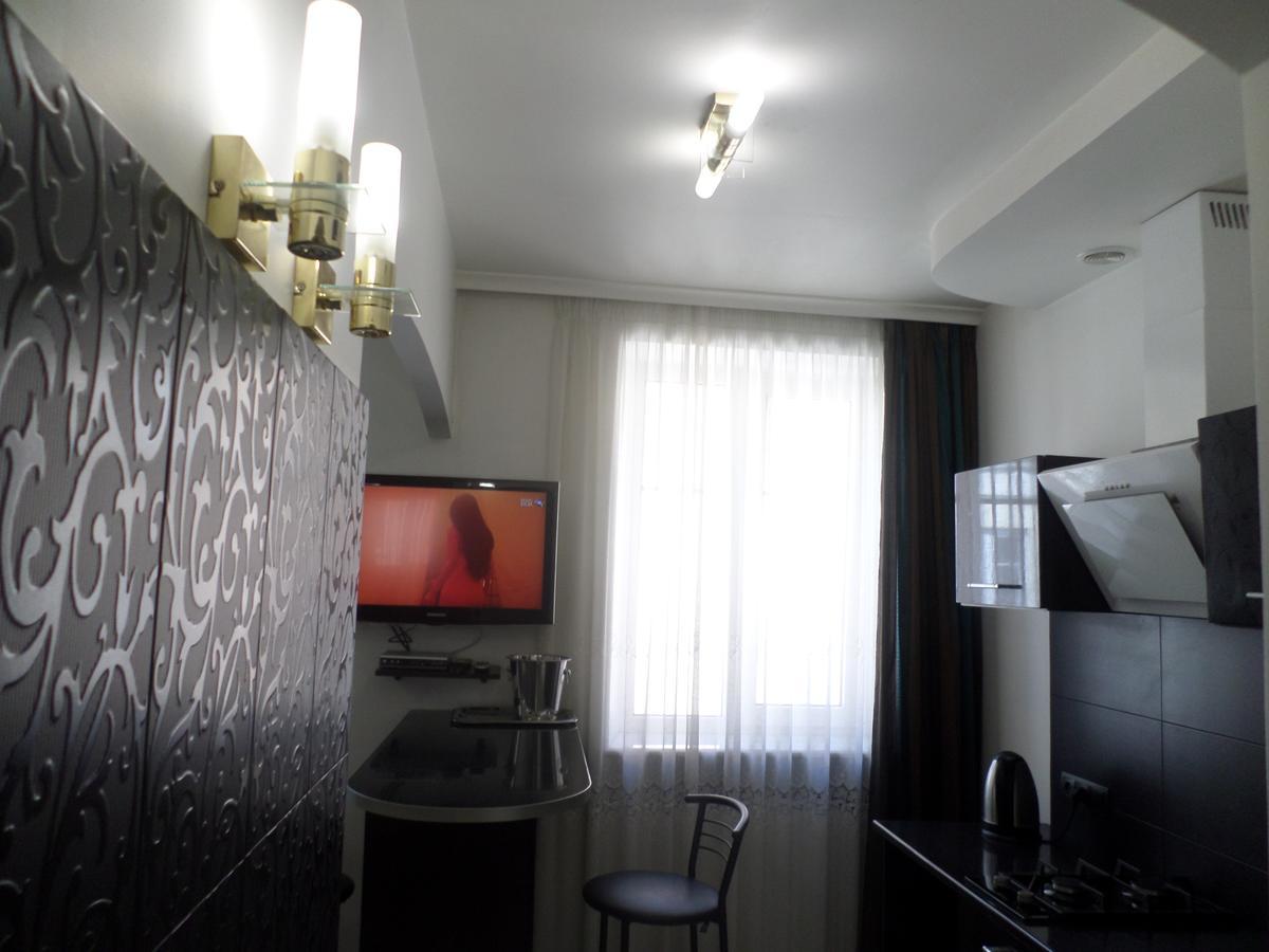 Apartment on Staroievreiska Lviv Buitenkant foto